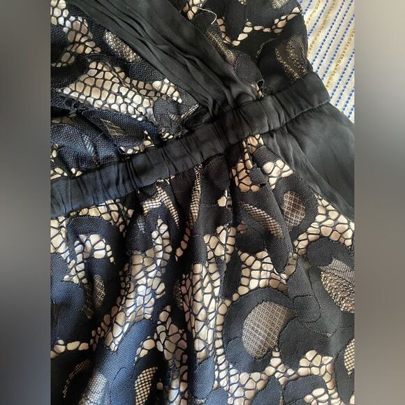 Diane von Furstenberg Womens Sz 2 Black Shany Romper Lace Shorts Pockets - Picture 8 of 14